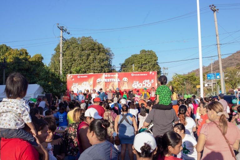 Activación para asistentes de Festival de la Alegría. 