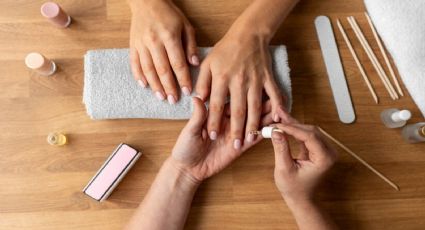 Gelish con calcio: Esta es la 'técnica rubber' que necesitas para fortalecer y reconstruir las uñas