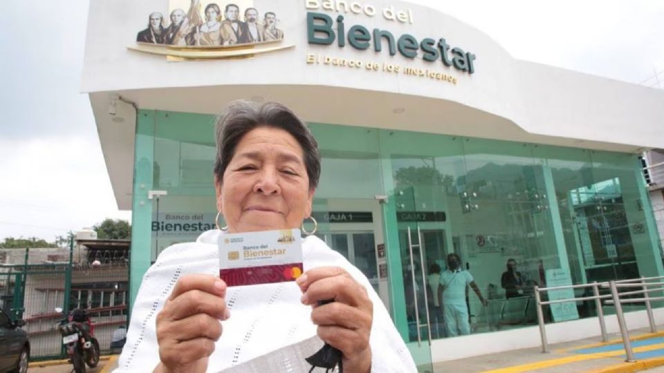 Pensión Bienestar 2024: ¿Cómo pueden  consultar su saldo por teléfono los adultos mayores?