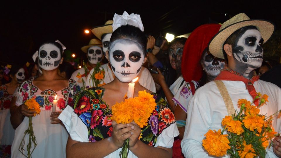 Visita la Feria del Pulque en Xochimilco para festejar el Día de los Muertos.