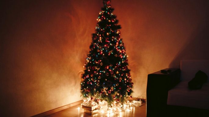 El lugar correcto para colocar tu árbol de Navidad de acuerdo con lo que quieras atraer