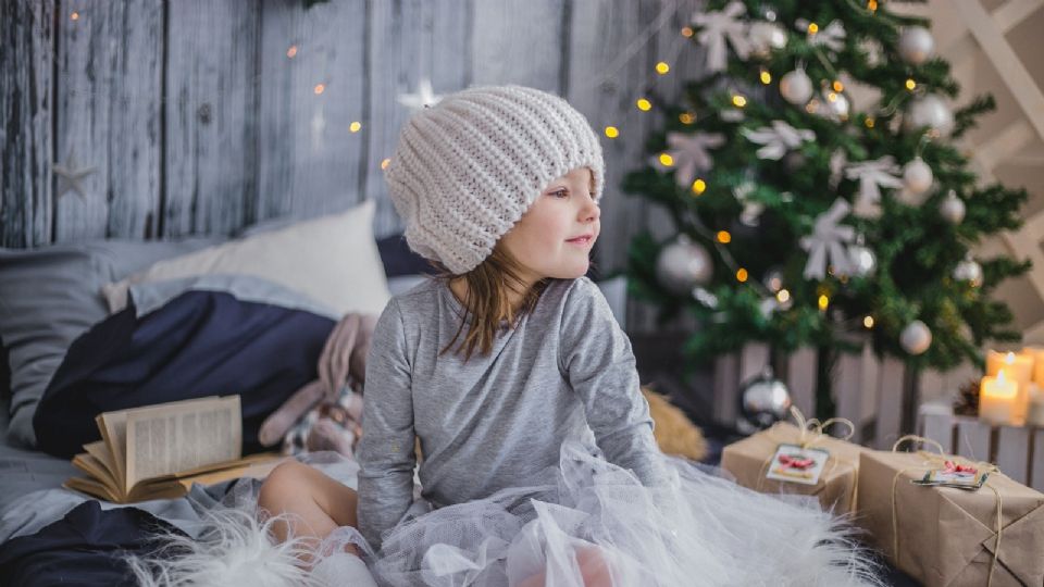 Descubre 5 regalos ideales para niños esta Navidad 2024, según la IA.
