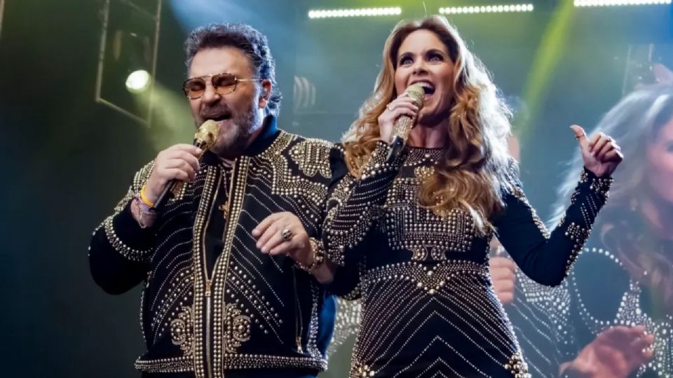 ¿Regresaron? Lucero emociona al público luego de besar a Mijares.