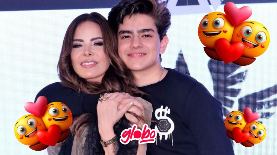 Gloria Trevi canta junto a su hijo Ángel Gabriel.