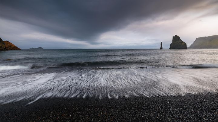 La playa exclusiva de Nayarit con arena negra, que casi nadie conoce y es ideal para vivir