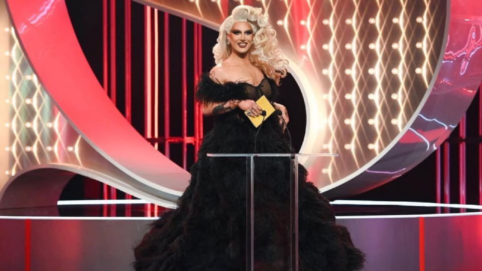 La ganadora de la primera temporada del reality RuPaul's Drag Race en Reino Unido murió a los 32 años.