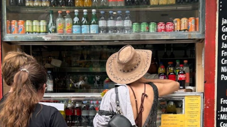 Los expertos coinciden en que moderar o eliminar el consumo de refrescos es clave para prevenir obesidad, diabetes tipo 2 y daño renal