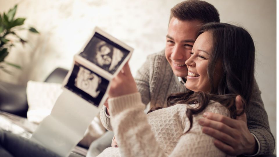 Kali Uchis anuncia su embarazo con tierno video junto a su pareja.jpg