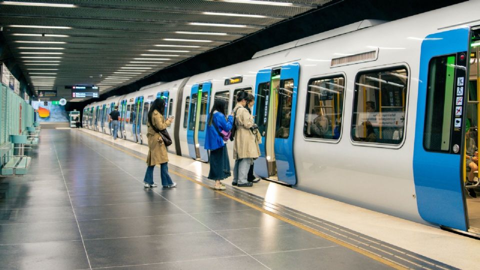 Metro de la Ciudad de México: Un regalo de amor para María Félix