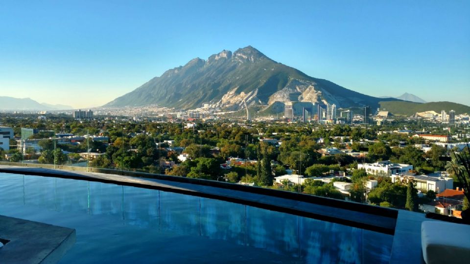 Karol G: Llega a Monterrey Nuevo León y así la sorprendieron sus fans