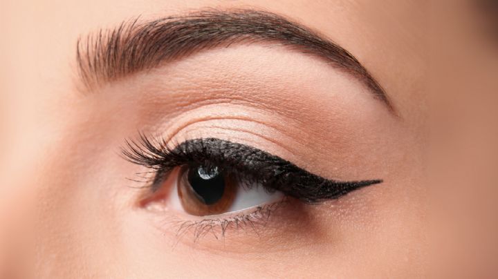 El delineado para párpados caídos que levantará tu mirada en solo segundos