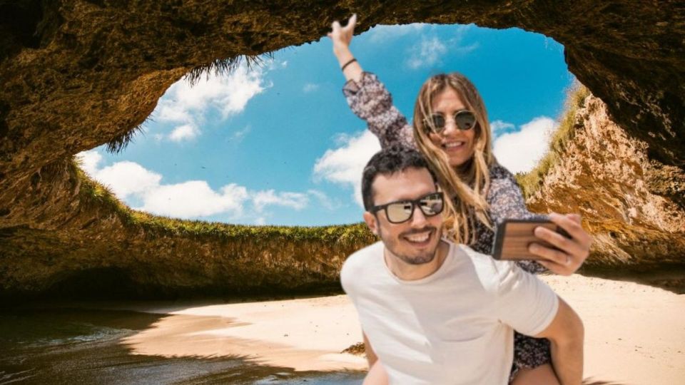 Playa Escondida es la joya secreta del Parque Nacional Islas Marietas en Nayarit.