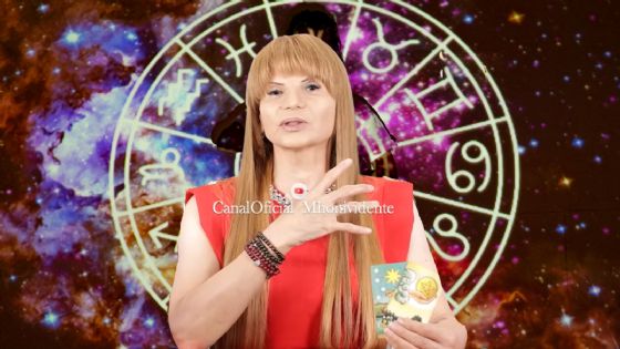 Horóscopo Mhoni Vidente HOY, Domingo 23 de agosto de 2026: Consejos del Tarot y números de la suerte